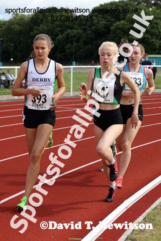 Womens under-17s 1500 metres, Northern Under-13s, U-15s and 17s Championships. Photo: David T. Hewitson/Sports for All Pics